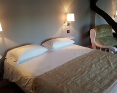 Hotelli Les Chalets De Sancerre (La Charité-sur-Loire, Ranska)