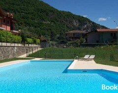 Cijela kuća/apartman Irina's House With View On Like And Swimming Pool (Riva di Solto, Italija)