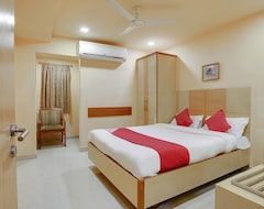 Khách sạn Oyo 48723 Shanthaa Residency Lodge (Hyderabad, Ấn Độ)
