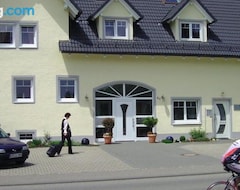 Toàn bộ căn nhà/căn hộ Kurpension Messmer (Tengen, Đức)
