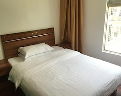 Hotel Cuihai Business Inn (Guangning, China)