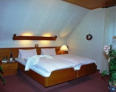 Hotel Zum Rothenberg (Lemberg, Germany)