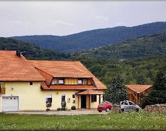 Hotel House Tina (Rakovica, Croacia)