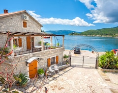 Koko talo/asunto Apartments Villa Serventi (Tivat, Montenegro)