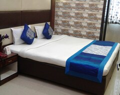 Hotel Diamond Suites (Kolkata, India)