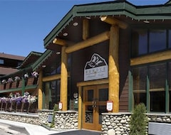 Hotel Rundle Mountain Lodge (Canmore, Canada)