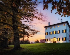 Casa rural Monteborre (Cento, Ý)