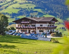 Otel Pension Schwab (Taxenbach, Avusturya)