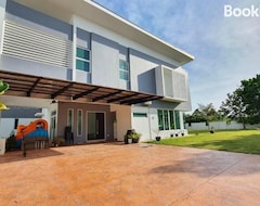 Casa/apartamento entero Arcadia White House By Convergence (Tanjung Balau, Malasia)