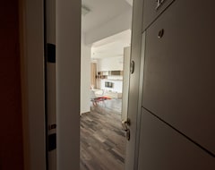 Koko talo/asunto Bliss 2 Apartment (Mamaia, Romania)