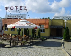 Hotel Pod Kominkiem (Wielka Nieszawka, Poland)