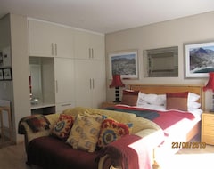 Hotel Navona Constantia Guest Cottage (Constantia, Sudáfrica)