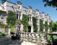 Bed & Breakfast Chateau De Maumont (Magnac-sur-Touvre, Pháp)