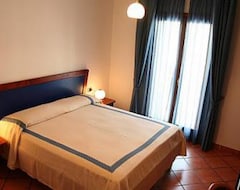 Hotelli Locanda Dei Trecento (Sapri, Italia)