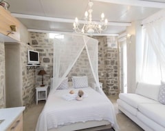 Hotel Seaview (Marpissa, Greece)