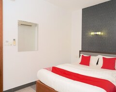 Hotel OYO 89457 682 Lodge (Bintulu, Malasia)