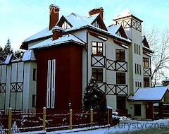Khách sạn Familijny (Krynica-Zdrój, Ba Lan)
