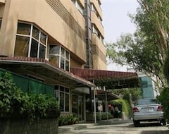 Khách sạn Nirulas Hotel (Noida, Ấn Độ)