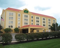 Hotel La Quinta by Wyndham Cleveland Airport West (North Olmsted, USA)