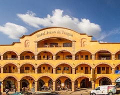 Hotel Arcos del Parque (Acayucan, México)