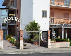 Hotel Ristorante L'Avvenire (Gizzeria, Italy)