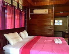 Hotel Baan Suan Rojjana (Saraburi, Thailand)
