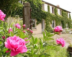 Hele huset/lejligheden Large Quiet Property With Ponds And Indoor Pool, Near The Puy Du Fou (Les Herbiers, Frankrig)