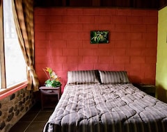 Hotel Oro Y Luna Lodge (Carlos Julio Arosemena Tola, Ecuador)