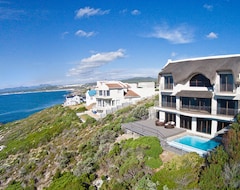 Toàn bộ căn nhà/căn hộ Whale Huys Luxury Oceanfront Eco Villa (Gansbaai, Nam Phi)