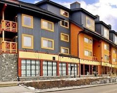 Hotel Canmore Crossing (Canmore, Canada)