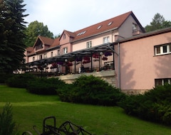 Hotel Parkowa (Nowa Ruda, Poland)