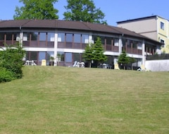 Khách sạn Seeblick am Sankelmarker See (Oeversee, Đức)