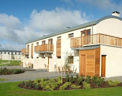 Hotel The Johnstown Estate Lodges (Enfield, Irland)