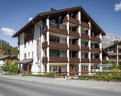 Khách sạn Bruggli 16 (Arosa, Thụy Sỹ)