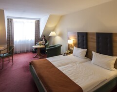 Khách sạn Hotel-Residenz Immenhof (Maikammer, Đức)