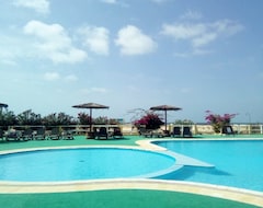 Tüm Ev/Apart Daire Seafront Spacious Lux 2 Bed/2 Bath Apt Sea & Pool Views.wifi. Aircon (Sal Rei, Cape Verde)