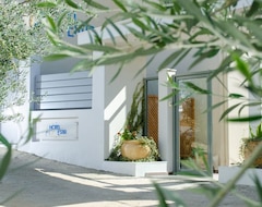 Хотел Hotel Estia (Финикунда, Гърция)