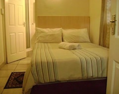 Hotel Bluff Accommodation - Aybriden Self-Catering (Durban, South Africa)