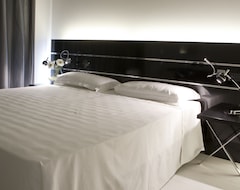 Hotel Amati Design (Zola Predosa, İtalya)