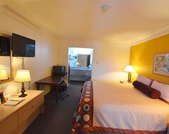 Hotel Super 8 Motel - Canton (Canton, USA)