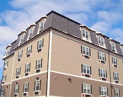 Crescent Suites Hotel (Waltham, Sjedinjene Američke Države)