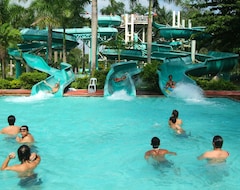 Resort Fontana Leisure Parks & Casino (Angeles, Philippines)