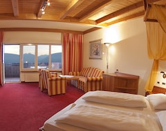 Hotel Taushof (Schenna, Italy)
