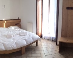 Hotelli Due Laghi (Baselga di Piné, Italia)