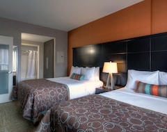 Khách sạn Staybridge Suites Hamilton - Downtown, An Ihg Hotel (Hamilton, Canada)