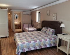 Khách sạn Hostal Rosa Dels Vents (Perelló, Tây Ban Nha)