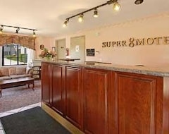Hotel Super 8 By Wyndham Guelph (Guelph, Canadá)