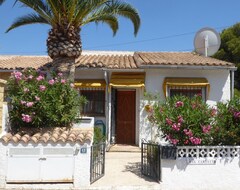 Tüm Ev/Apart Daire Well maintained house with garden for 4 people (La Nucía, İspanya)
