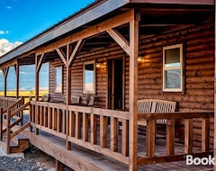 Otel Cabins at Grand Canyon West (Meadview, ABD)