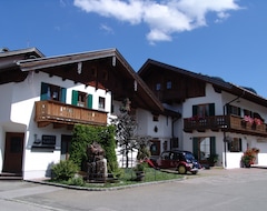 Khách sạn Hotel Ferienhaus Fux (Oberammergau, Đức)